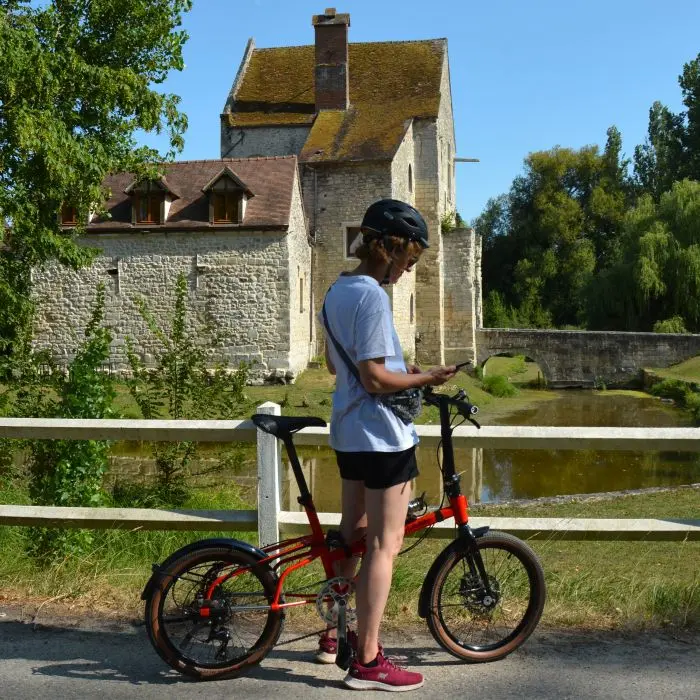 Lulu Bike Electric Annad en balade à la campagne